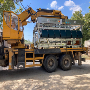 Bursa sanayi bölgesinde montaj hizmeti veren 25 tonluk mobil vinç